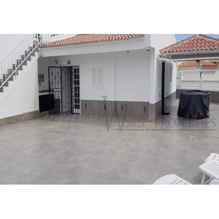 Sprzedaż - Nieruchomości - Dom / Apartament - Avenida Eugenio Dominguez Alfonso 1