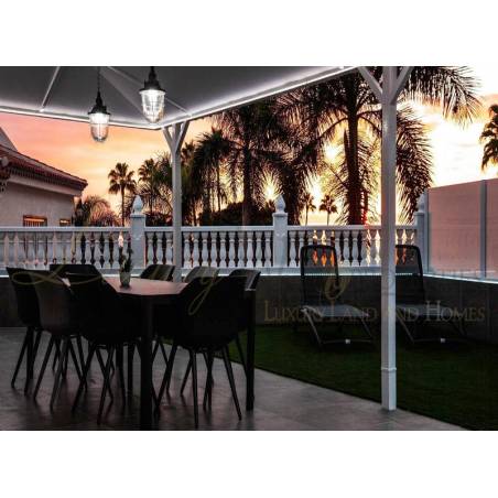 Sprzedaż - Nieruchomości - Dom / Apartament - Avenida Eugenio Dominguez Alfonso 1