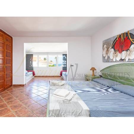 Sprzedaż - Nieruchomości - Dom / Apartament - Avenida Rafael Puig Lluvina 1