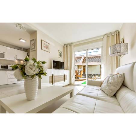 Sprzedaż - Nieruchomości - Dom / Apartament - Playa de la Arena 1