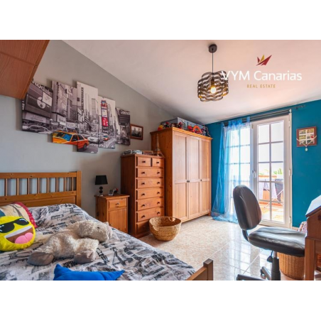 Sprzedaż - Nieruchomości - Kamienica - Piedra Hincada 1