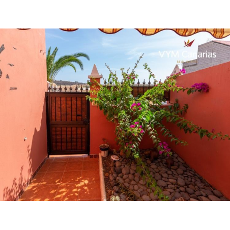 Sprzedaż - Nieruchomości - Kamienica - Piedra Hincada 1